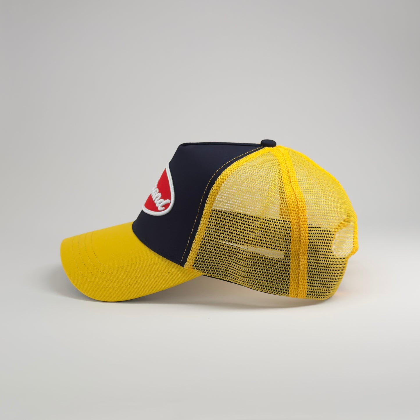 Yellow-Marine Club