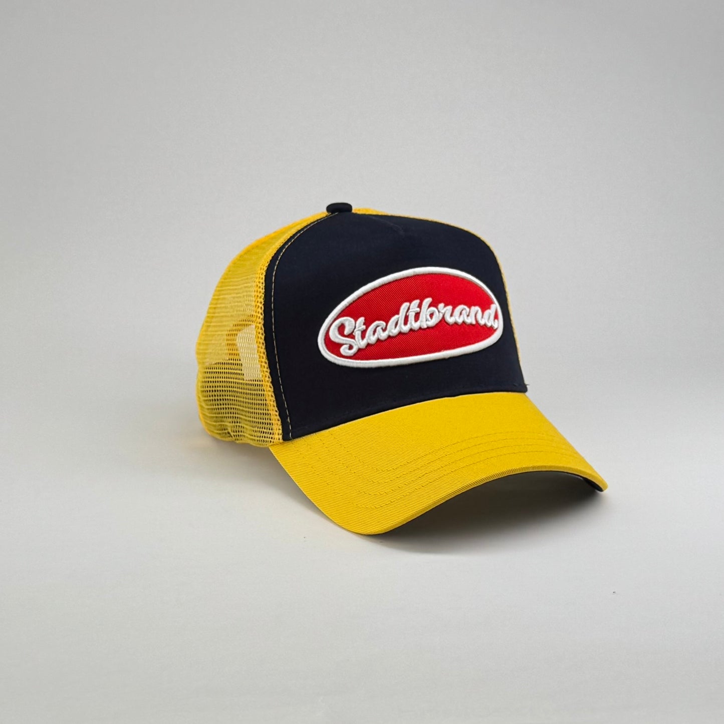Yellow-Marine Club