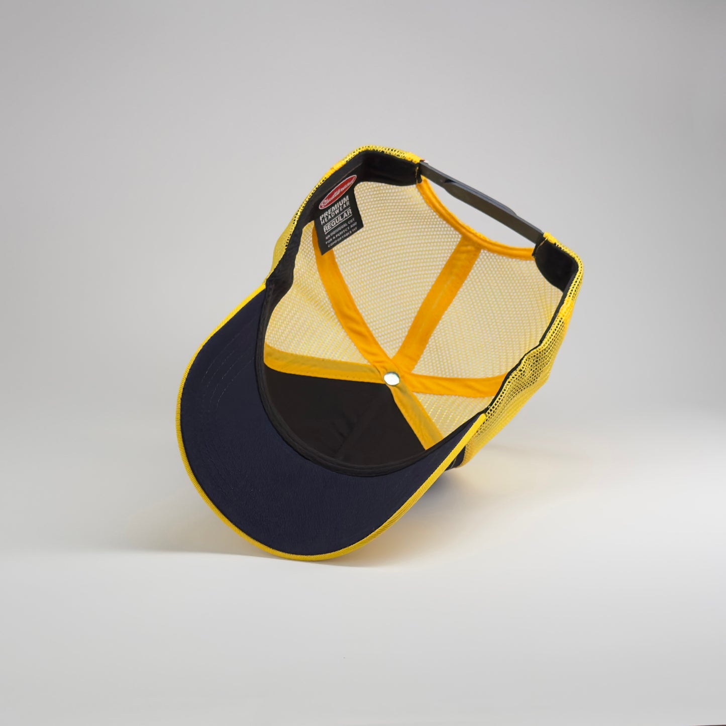 Yellow-Marine Club